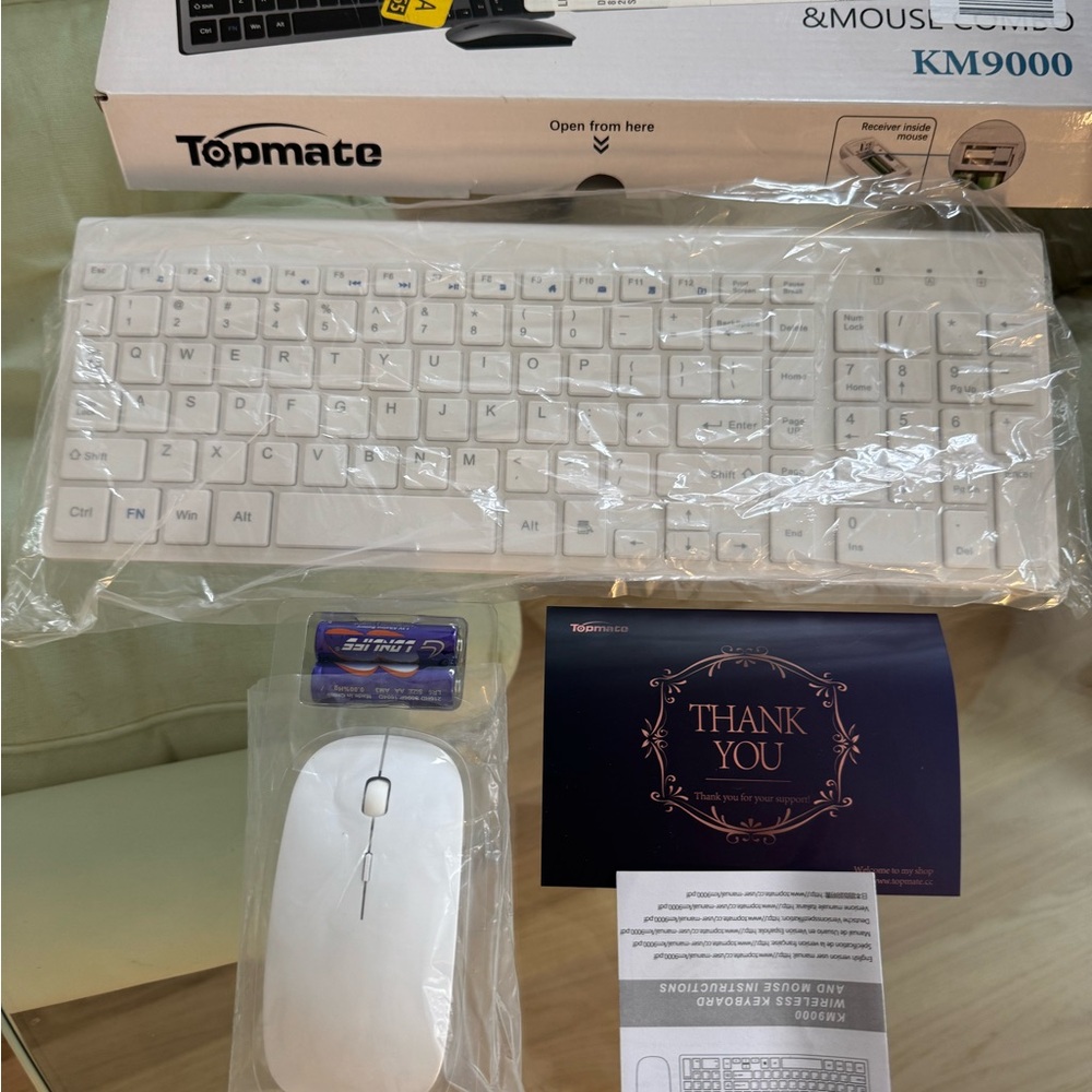 White Wireless Keyboard and Mouse Set